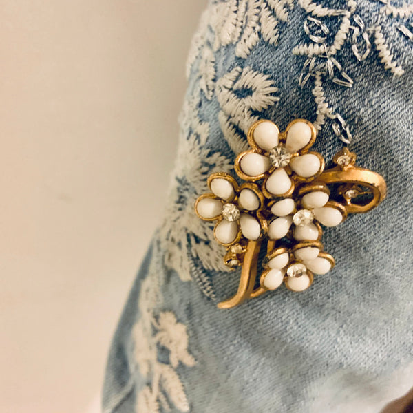 Creative ways to wear Vintage Jewelry and Brooches