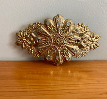 Load image into Gallery viewer, Vintage Faux Gold Metal Floral Flowers Hair Accessory Auto Clasp Barrette
