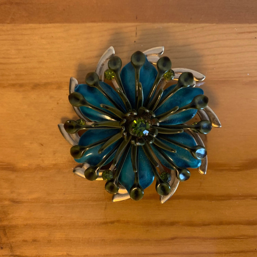 Vintage 3D 60’s 70’s Metal Green Gemstone Teal Gold Flower Brooch Peacock Style