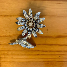 Load image into Gallery viewer, Vintage Metal Silver Tone Faux Ivory Pearl Center Flower Brooch
