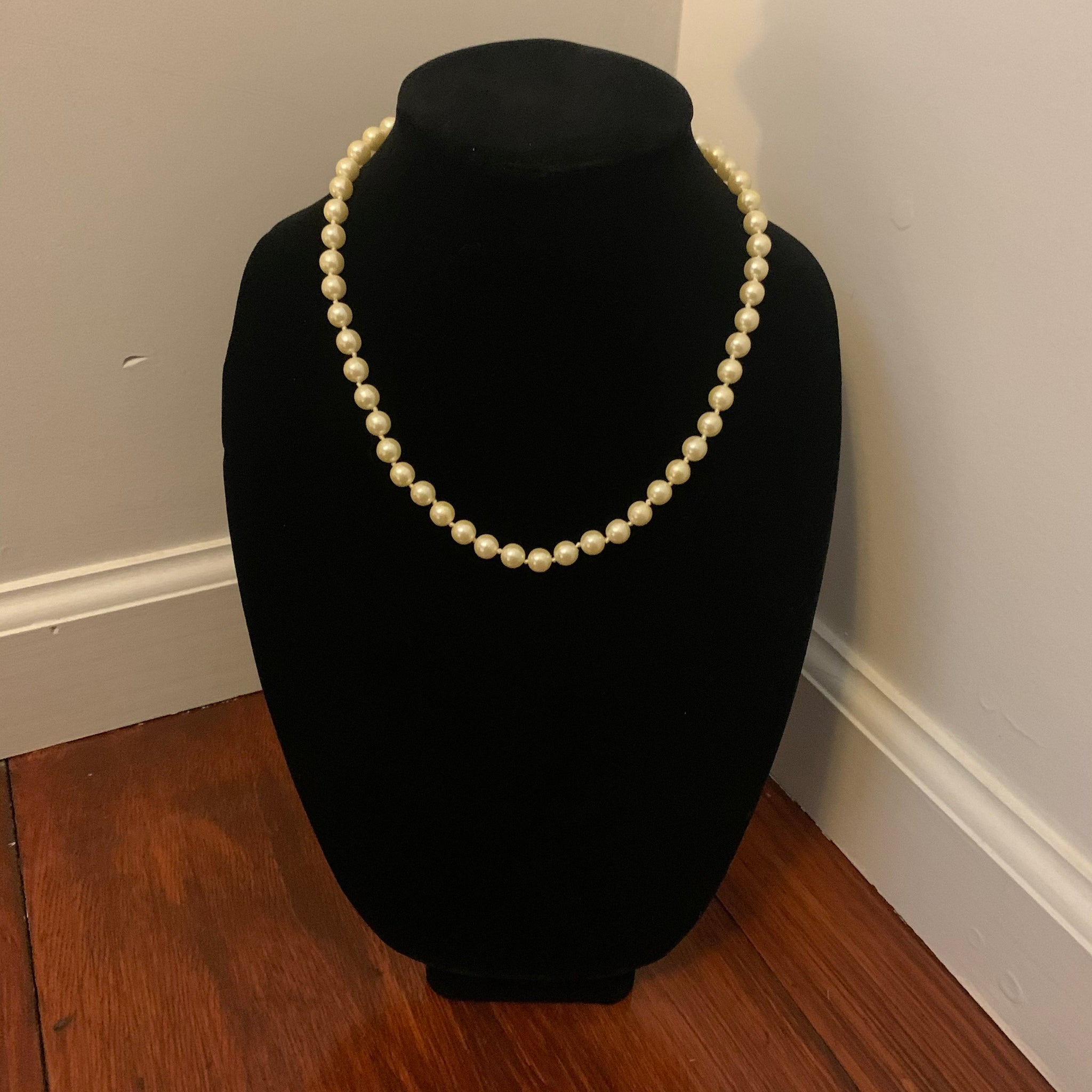 1960s Avon costume pearl necklace with chevron pearl amethyst paste dr –  GLASS ET CETERA
