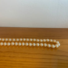 Load image into Gallery viewer, Vintage Marvella Peach Faux Pearl Double Knot Heavyweight Necklace 20&quot;
