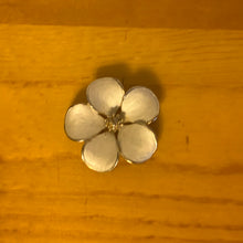 Load image into Gallery viewer, Vintage Metal Silver and Gold Shimmer Floral Flower Brooch
