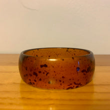 Load image into Gallery viewer, Vtg 60&#39;s 70&#39;s Confetti Apple Juice Faux Lucite Wide Brown Boho Bangle Bracelet
