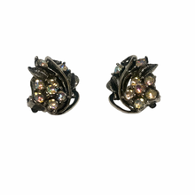 Load image into Gallery viewer, Vintage Jewelry Clear Rhinestone Floral Flower Silver Tone Filigree Clip on Earrings
