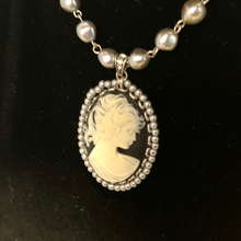 Load image into Gallery viewer, Vintage Jewelry Black and White Cameo Silver Tone Metal Beaded Pendant Necklace
