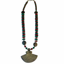 Load image into Gallery viewer, Vintage Jewelry Artisan Tribal Style Red Green Beaded Bronze Tone Pendant Necklace
