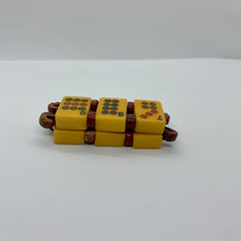 Load image into Gallery viewer, Vintage Jewelry Mah Jong Yellow Bakelite Stretch Brown Beaded Boho Bracelet
