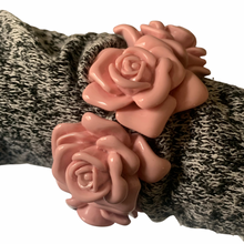 Load image into Gallery viewer, Vintage Jewelry Chunky 3D Pink Blush Carved Rose Roses Flower Floral Textured Stretch Bracelet
