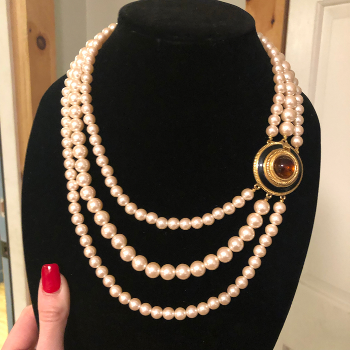 Vintage Richelieu 5 Strand Pearls And Glass bead Neck… - Gem