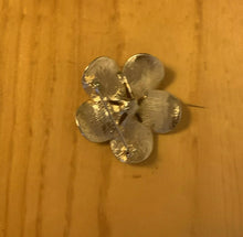 Load image into Gallery viewer, Vintage Metal Silver and Gold Shimmer Floral Flower Brooch
