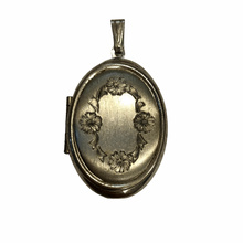 Load image into Gallery viewer, Vintage Jewelry Silver Tone Oval Floral Flower Filigree Opening Locket Necklace Pendant
