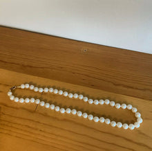Load image into Gallery viewer, Vintage Faux Pearl Matte White Iridescent Tone Choker 17” Necklace
