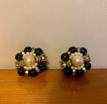 Load image into Gallery viewer, Vintage Round Cluster Faux Pearl Navy Blue Silver Gold Beads Clip On Earrings
