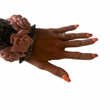 Load image into Gallery viewer, Vintage Jewelry Chunky 3D Pink Blush Carved Rose Roses Flower Floral Textured Stretch Bracelet
