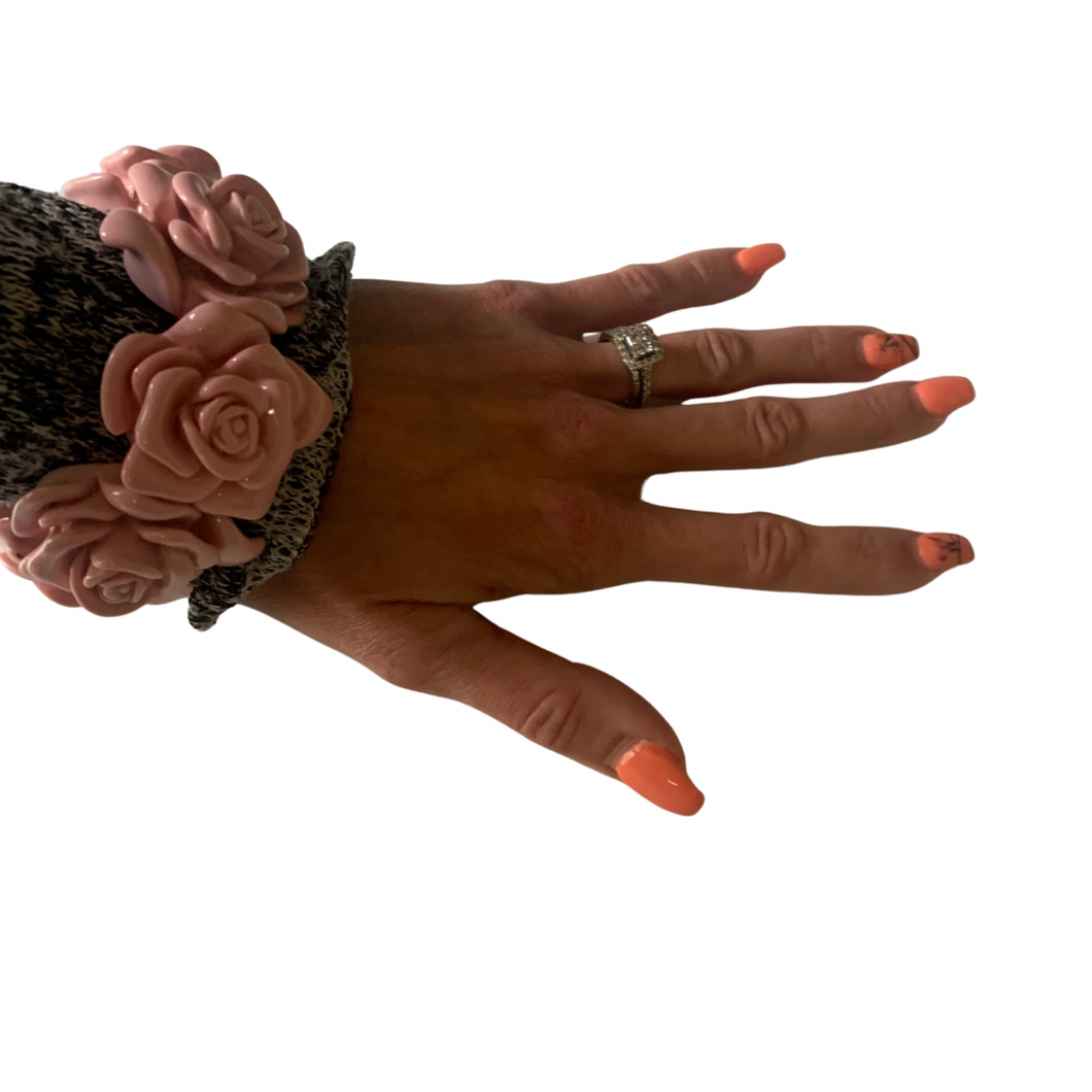 Vintage Jewelry Chunky 3D Pink Blush Carved Rose Roses Flower Floral Textured Stretch Bracelet