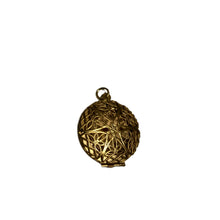Load image into Gallery viewer, Vintage Jewelry Round Circular Brass Tone Openwork Star Necklace Pendant
