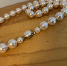 Load image into Gallery viewer, Vintage Jewelry Faux Pearl Signed Japan Shiny Peach 26&quot; Necklace
