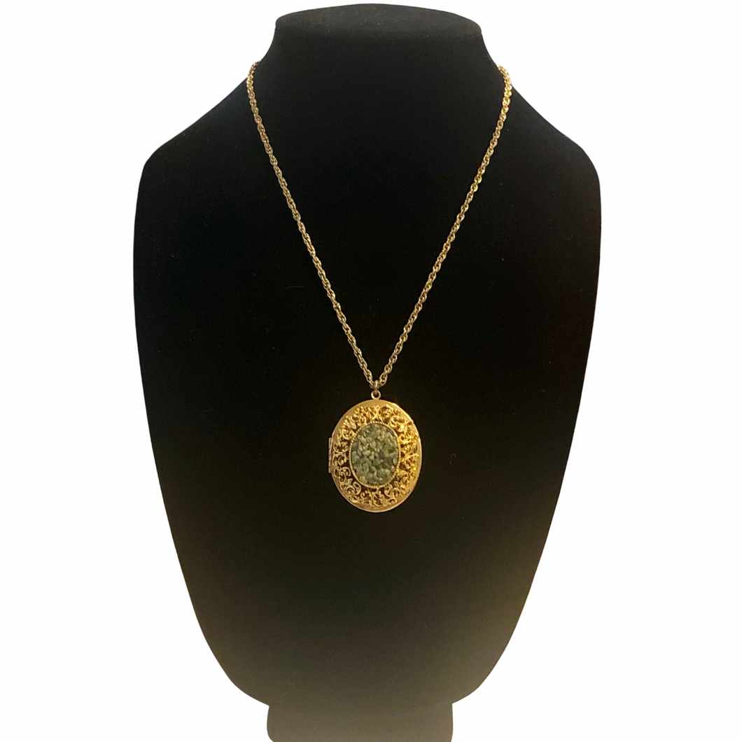 Vintage Jewelry Green textured Gold Tone Filigree Large Locket Pendant Necklace